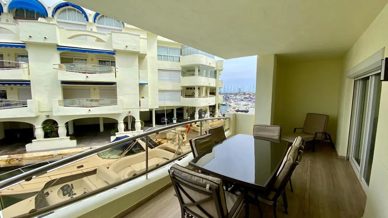 Capaldi Luxury Holiday Rentals Puerto Marina Benalmádena Daire