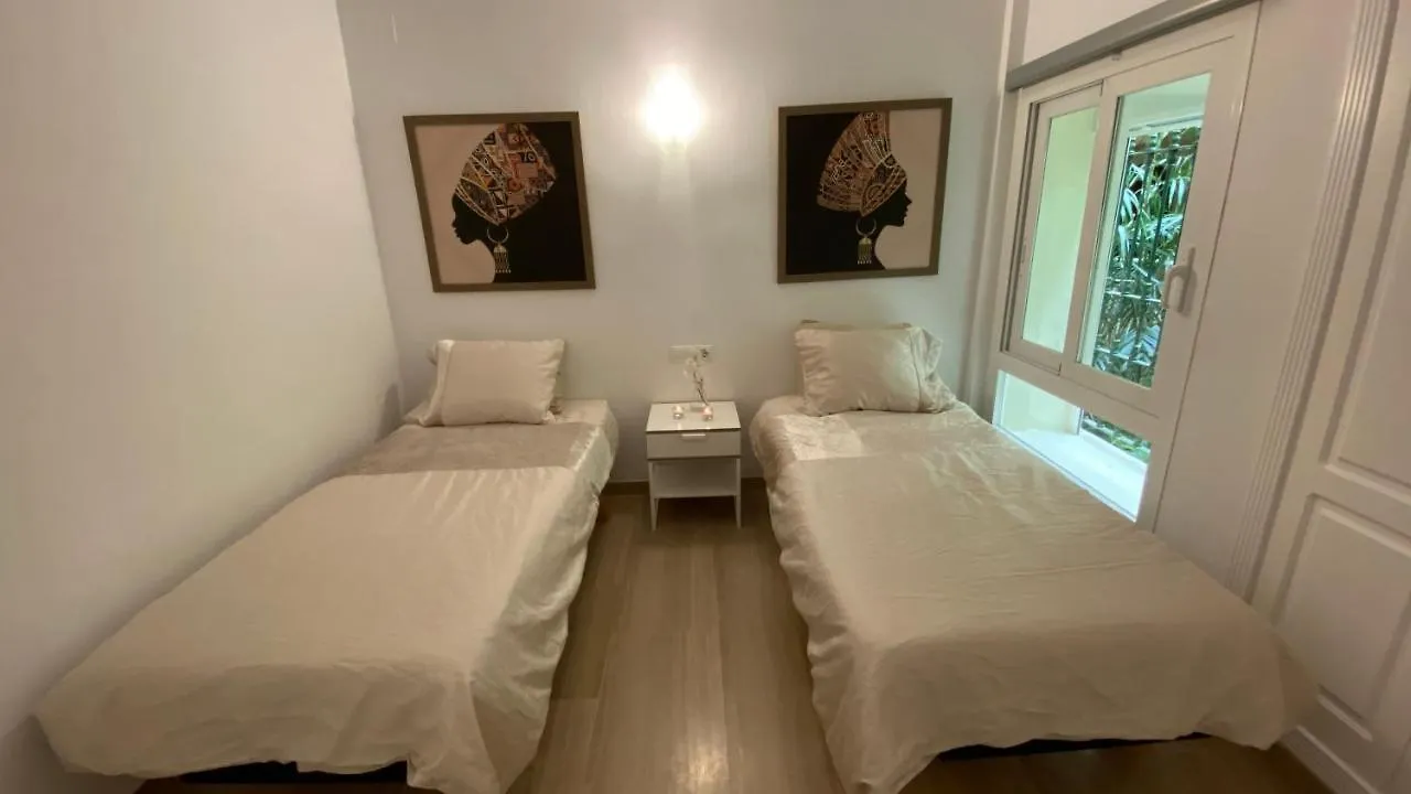 Capaldi Luxury Holiday Rentals Puerto Marina Benalmadena 0*,
